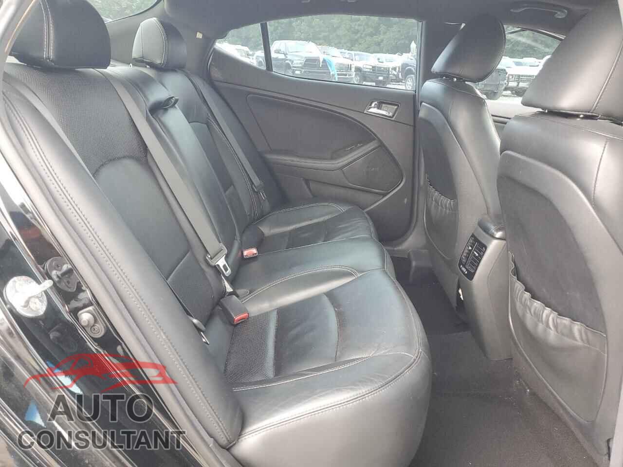 KIA OPTIMA 2013 - 5XXGR4A6XDG112128