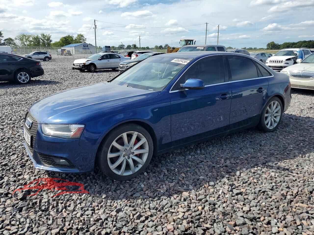 AUDI A4 2013 - WAUFFAFLXDN019368
