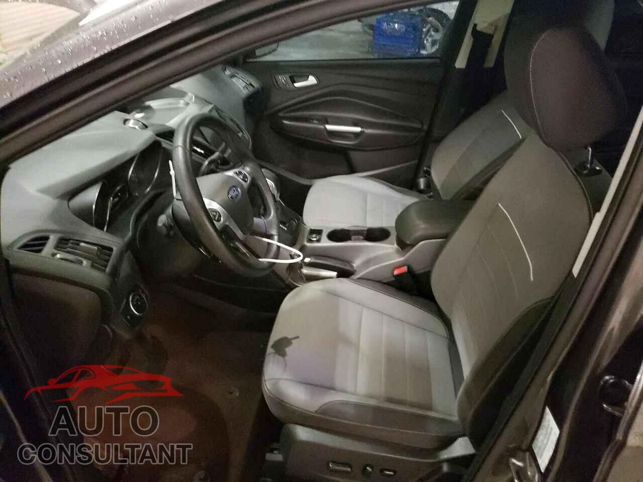 FORD ESCAPE 2015 - 1FMCU0G70FUC04752