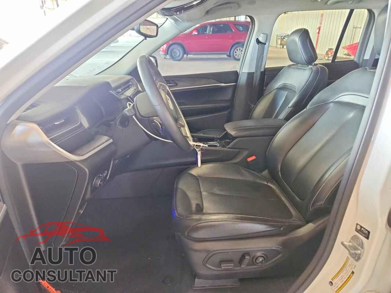 JEEP CHEROKEE 2023 - 1C4RJGBG5PC534661