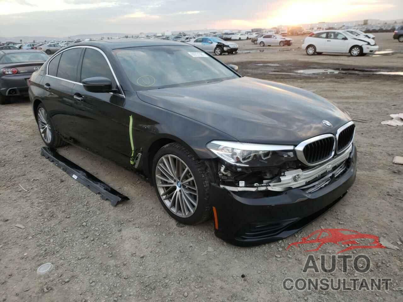 BMW 5 SERIES 2018 - WBAJA9C54JB033289