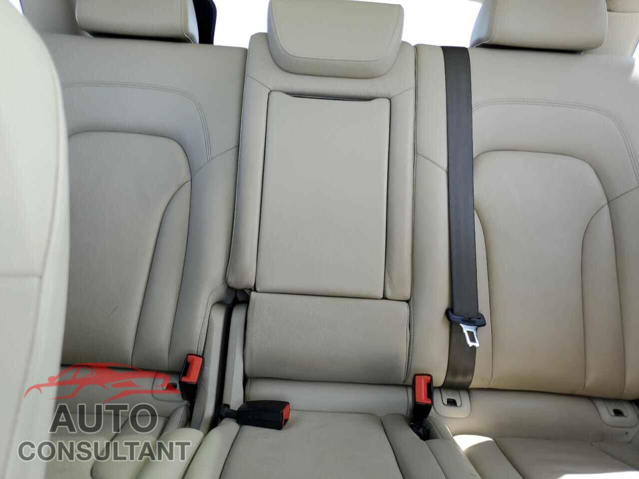 AUDI Q5 2012 - WA1LFAFP4CA106935
