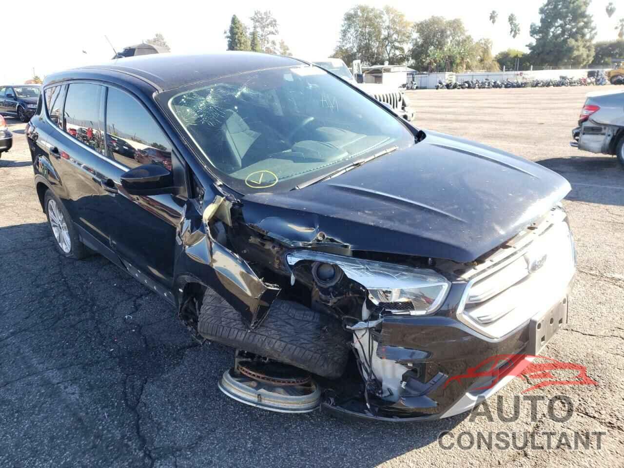 FORD ESCAPE 2017 - 1FMCU0G9XHUC97073