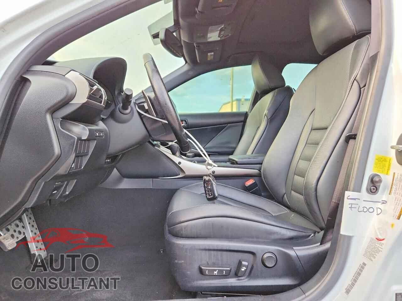 LEXUS IS 2016 - JTHBA1D26G5038349