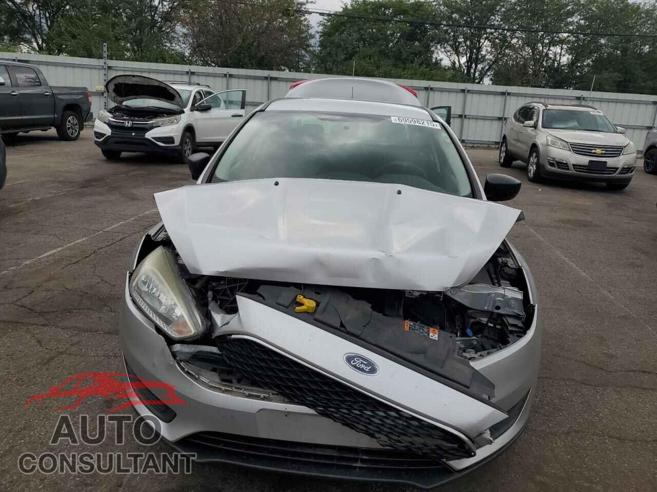 FORD FOCUS 2017 - 1FADP3E24HL276013