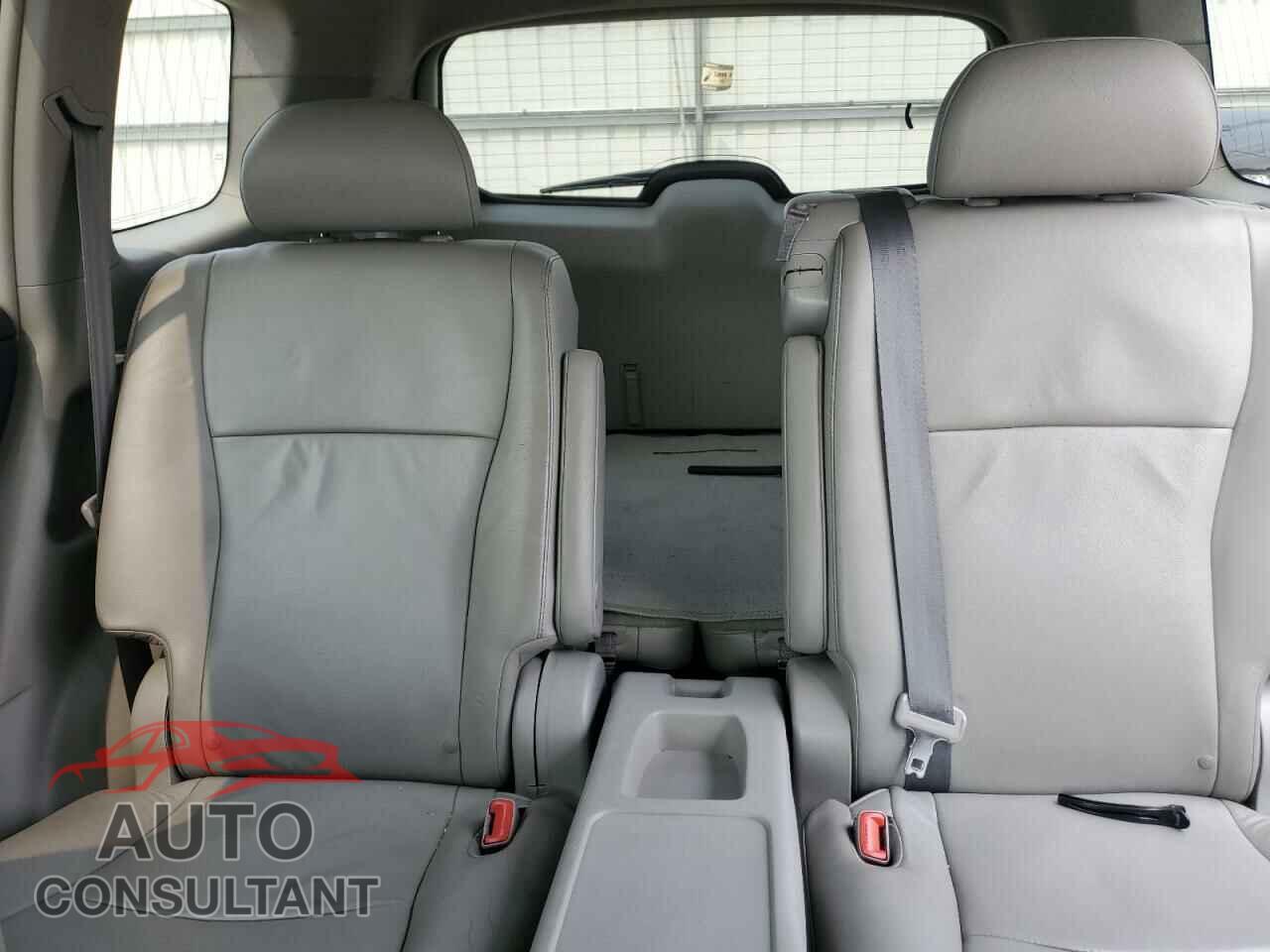 TOYOTA HIGHLANDER 2011 - 5TDBK3EH0BS044230