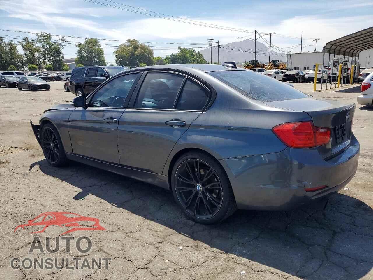 BMW 3 SERIES 2015 - WBA3B1C55FK139734
