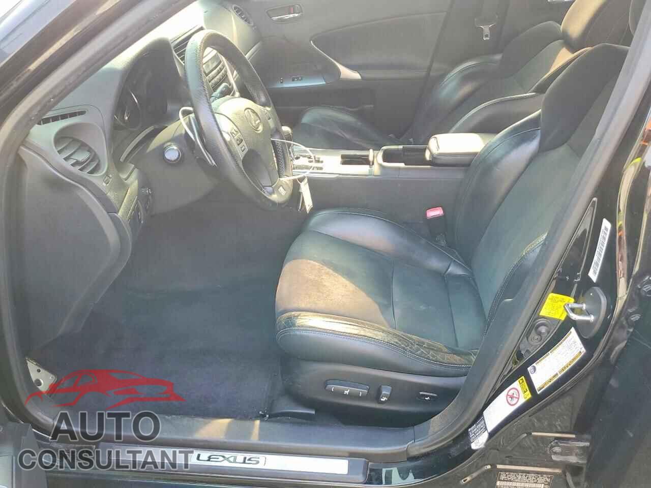 LEXUS IS 2013 - JTHBF5C26D5185258