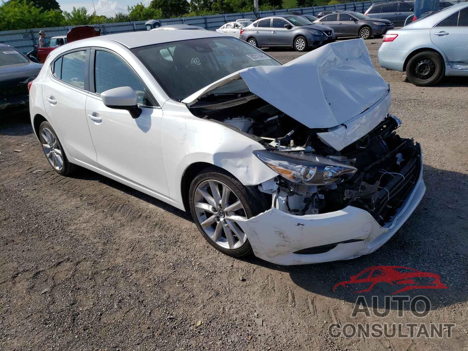 MAZDA 3 2017 - 3MZBN1L73HM108160