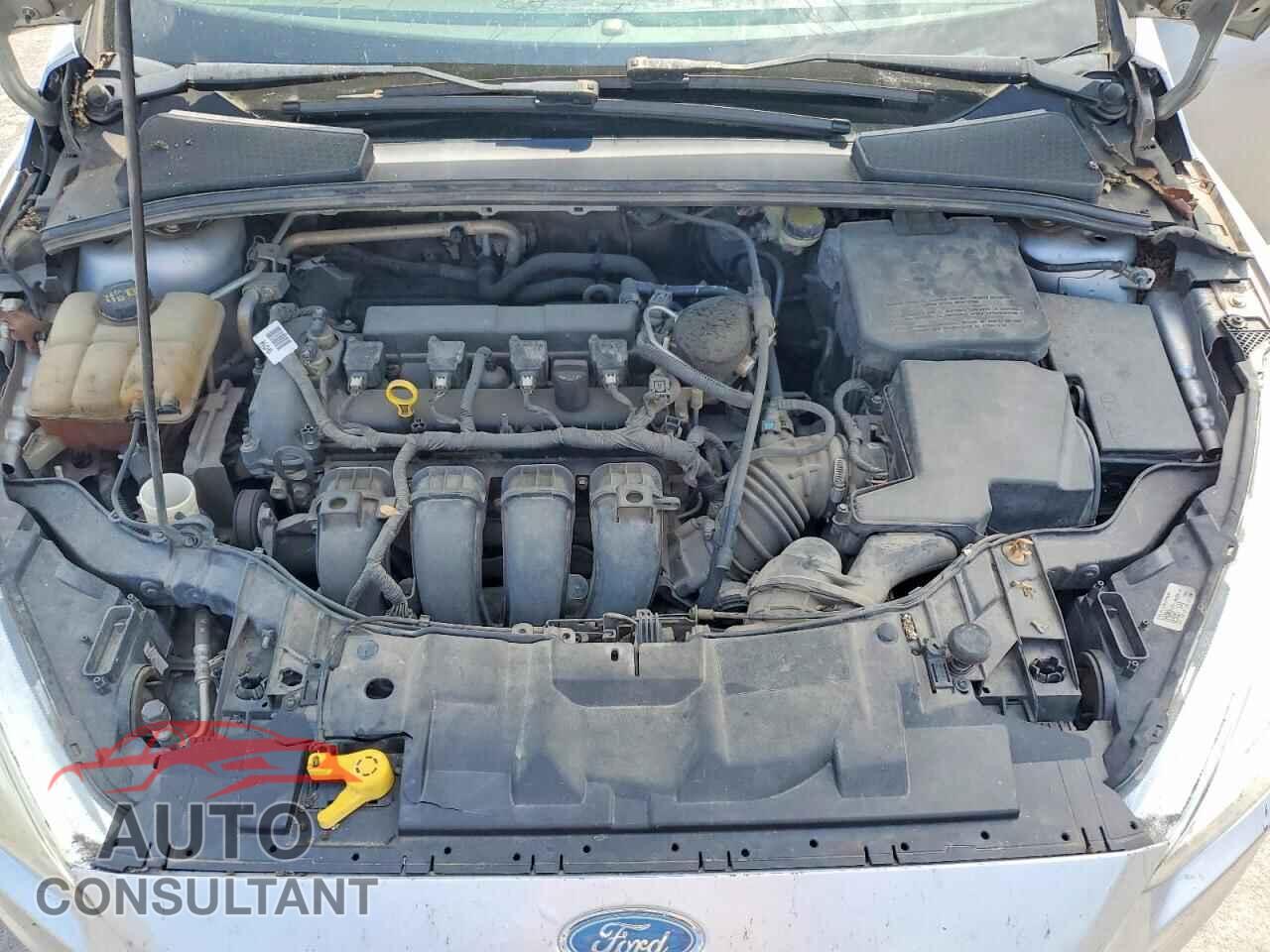 FORD FOCUS 2015 - 1FADP3F26FL220067