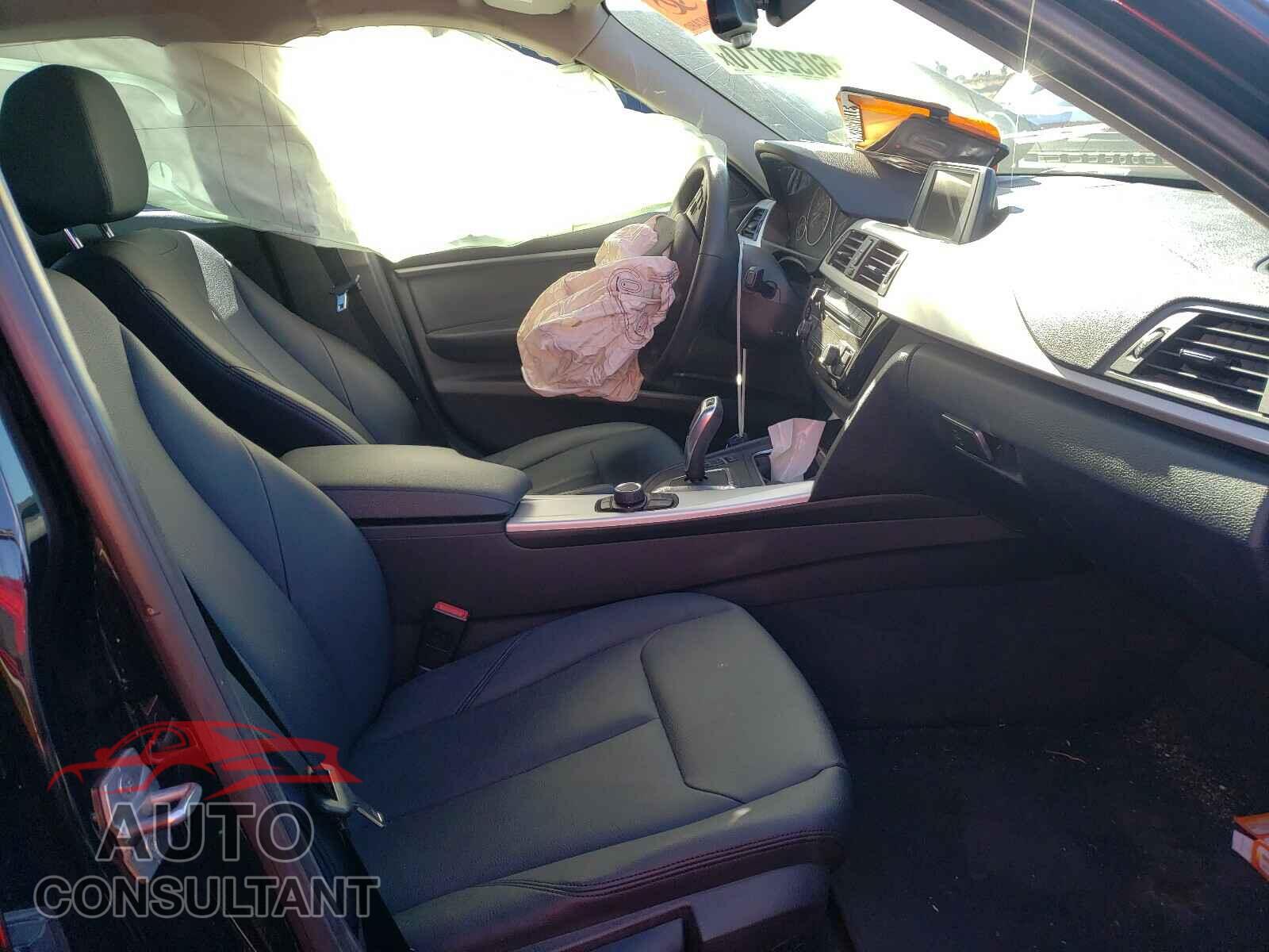 BMW 3 SERIES 2016 - WBA8E1G52GNU11065