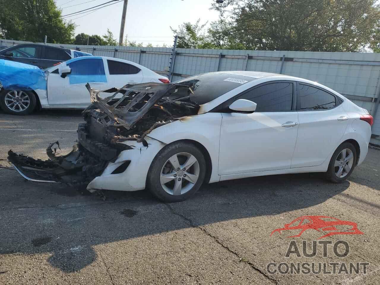 HYUNDAI ELANTRA 2013 - 5NPDH4AE2DH392581