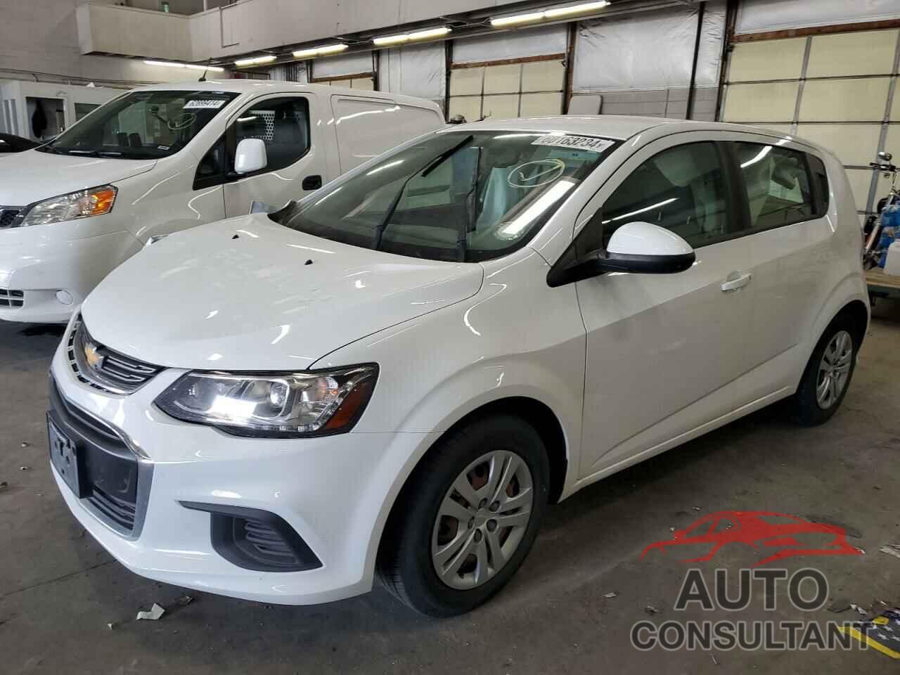 CHEVROLET SONIC 2018 - 1G1JG6SH2J4110993