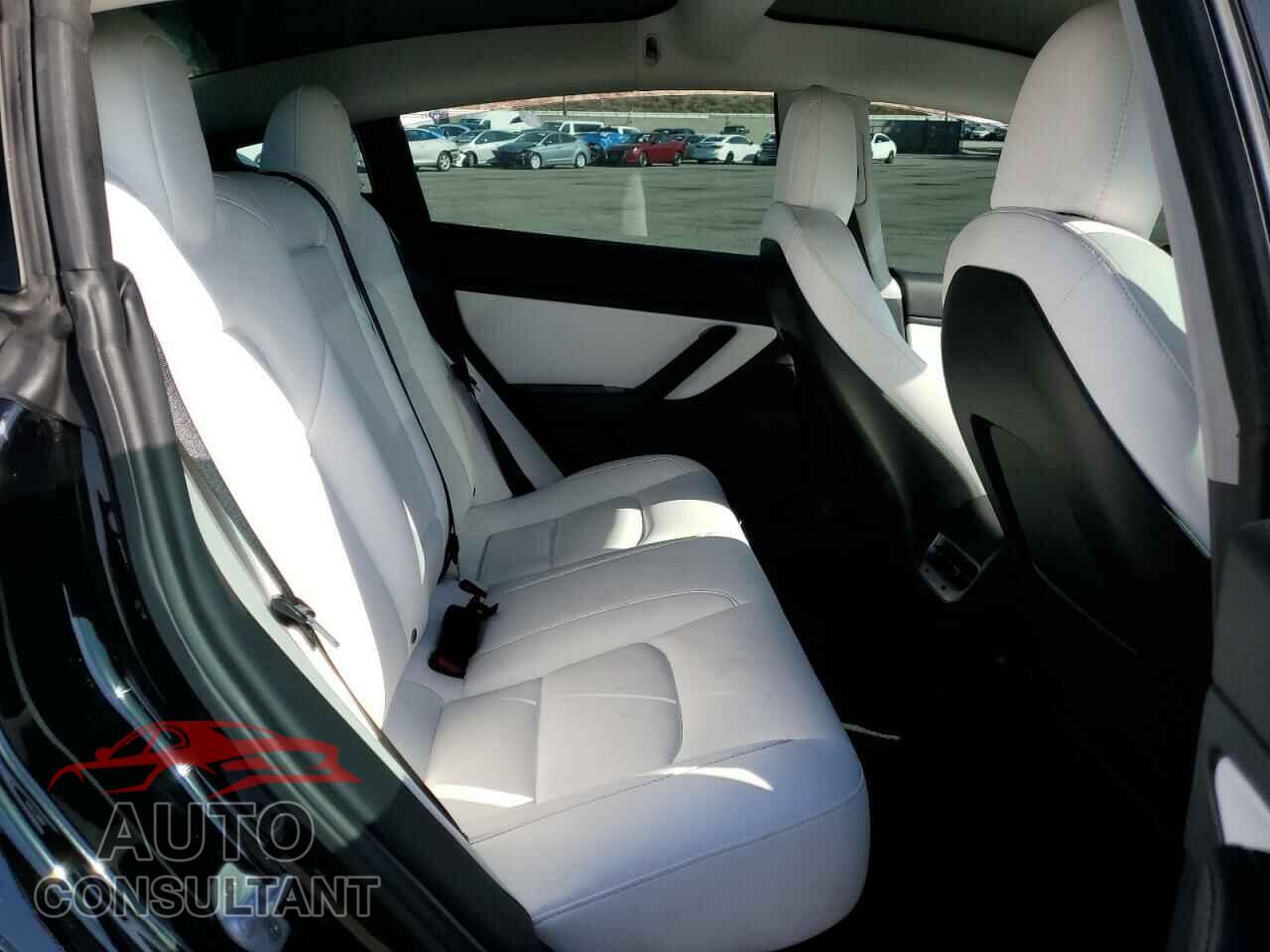 TESLA MODEL 3 2019 - 5YJ3E1EA8KF302095