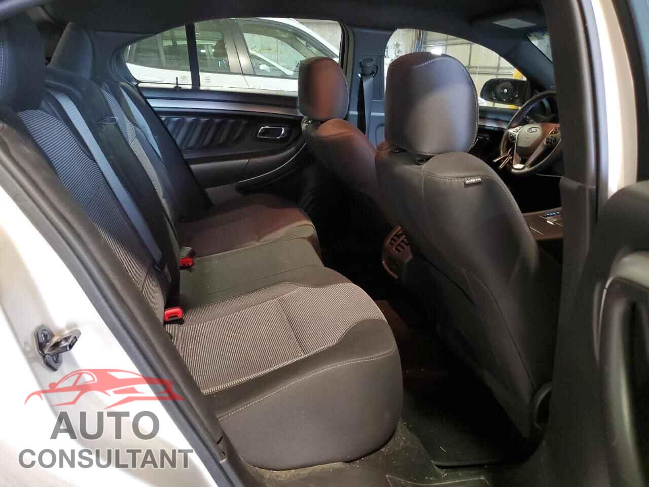 FORD TAURUS 2017 - 1FAHP2E87HG109055