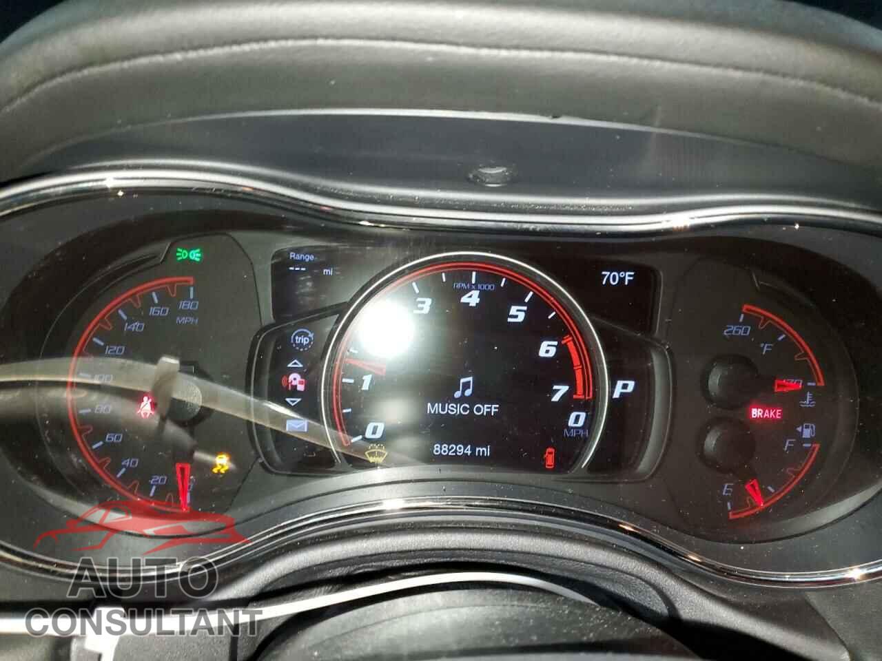 DODGE DURANGO 2018 - 1C4SDJGJ3JC278070