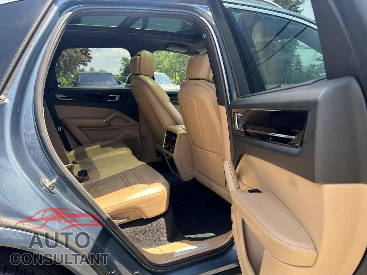 PORSCHE CAYENNE 2020 - WP1AA2AY3LDA00801