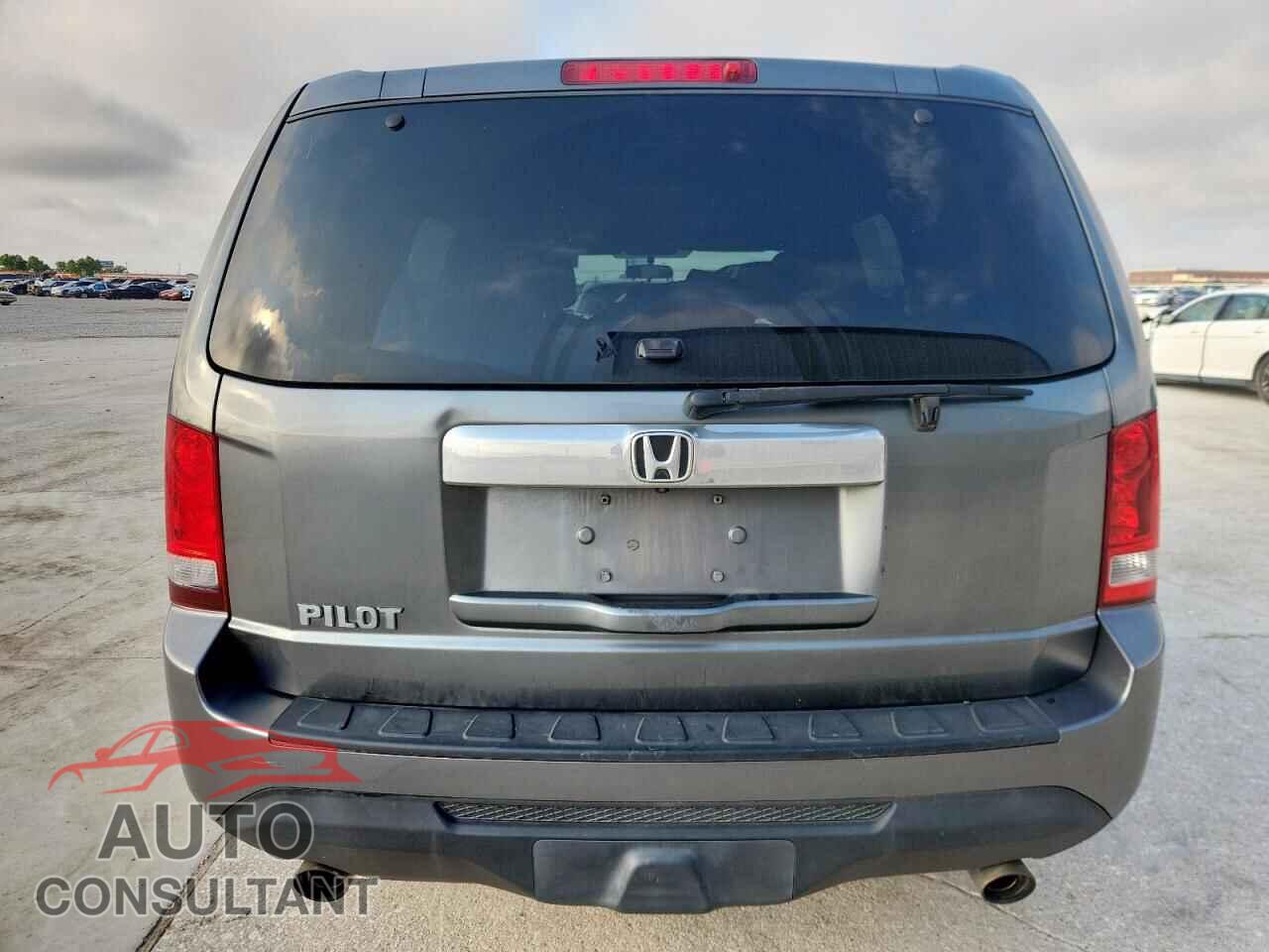 HONDA PILOT 2013 - 5FNYF3H41DB037995