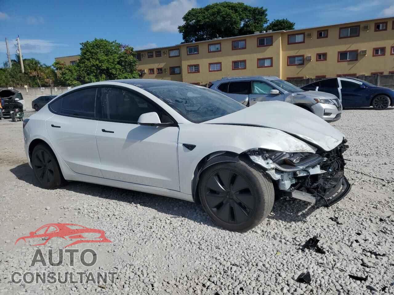 TESLA MODEL 3 2025 - 5YJ3E1EA2SF975464