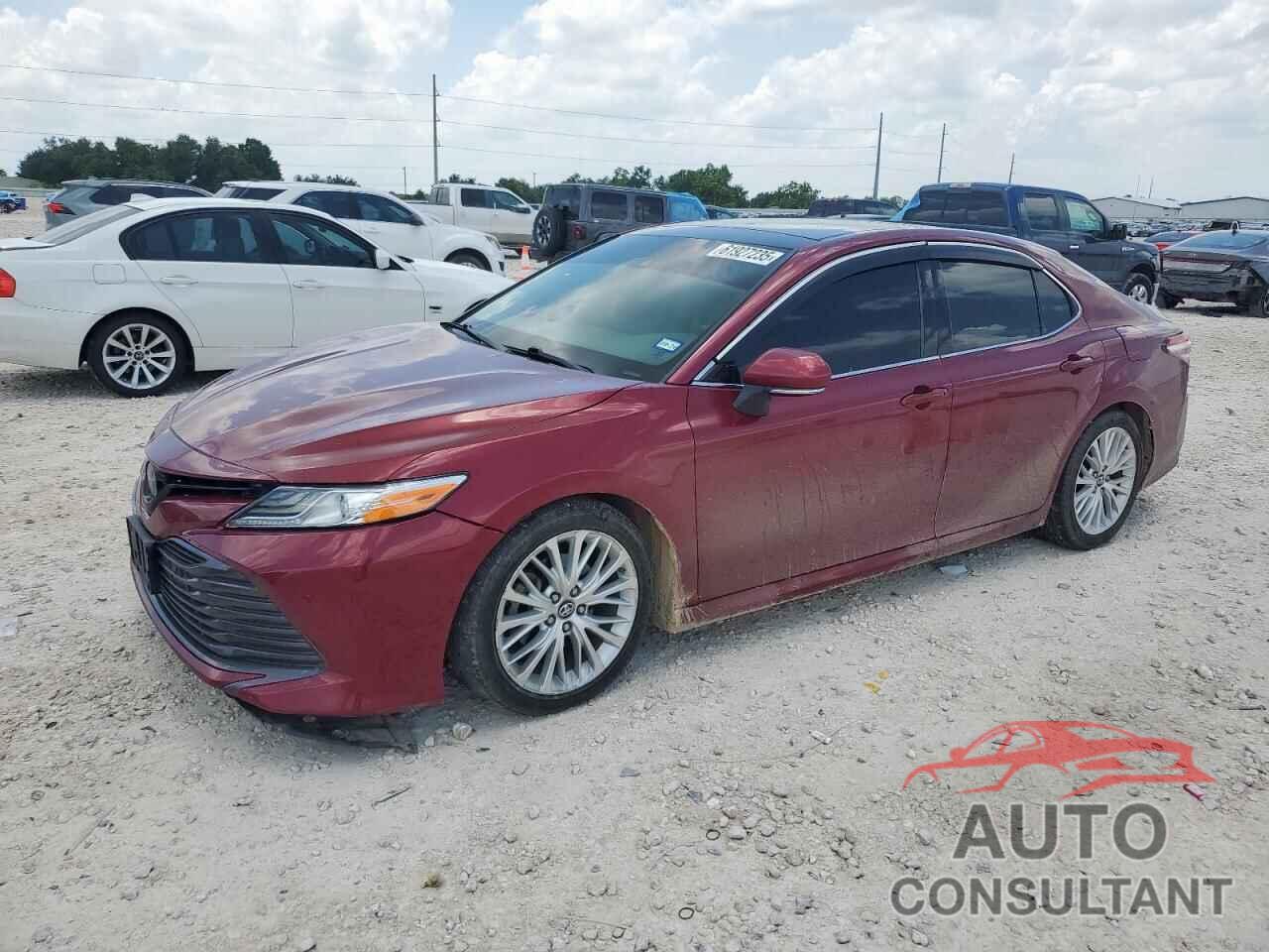 TOYOTA CAMRY 2018 - 4T1B11HK1JU540495