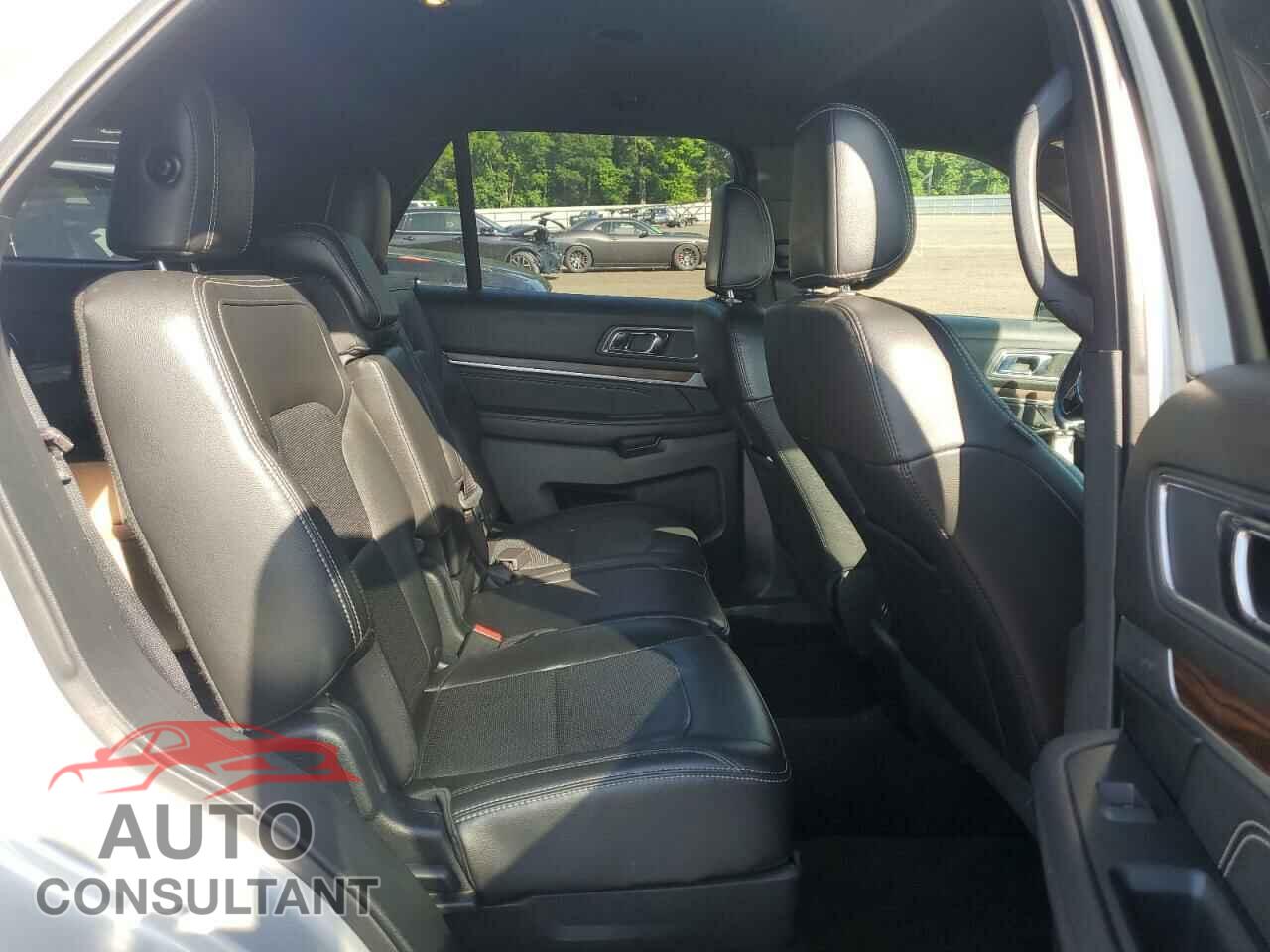 FORD EXPLORER 2018 - 1FM5K7F83JGB67544