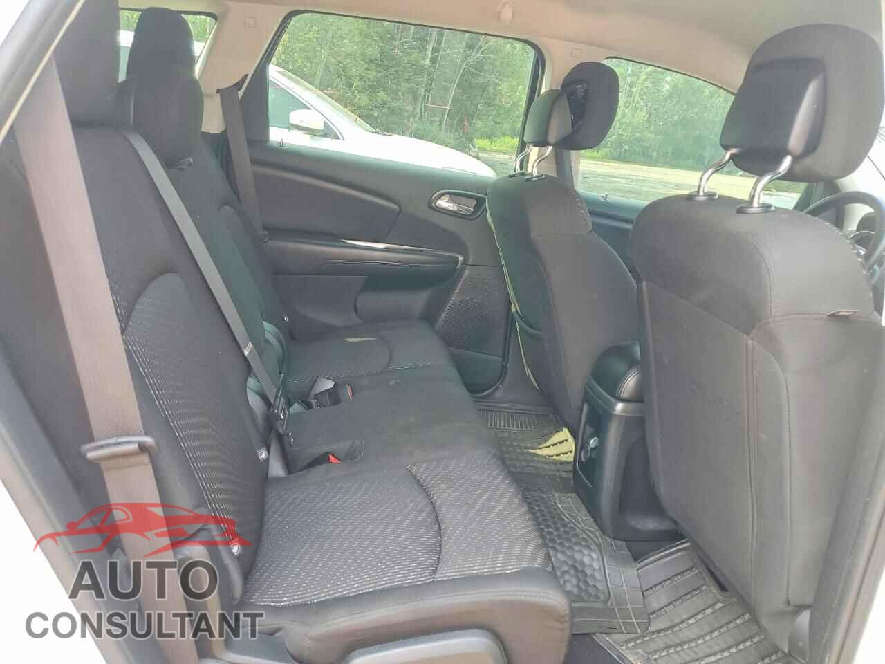 DODGE JOURNEY 2015 - 3C4PDCAB1FT628651