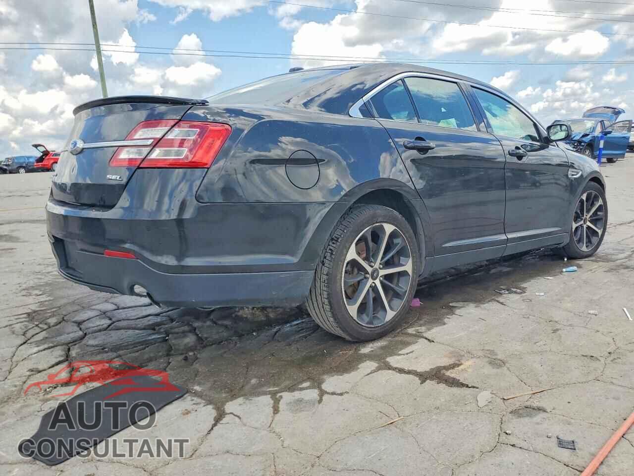 FORD TAURUS 2015 - 1FAHP2E87FG183721