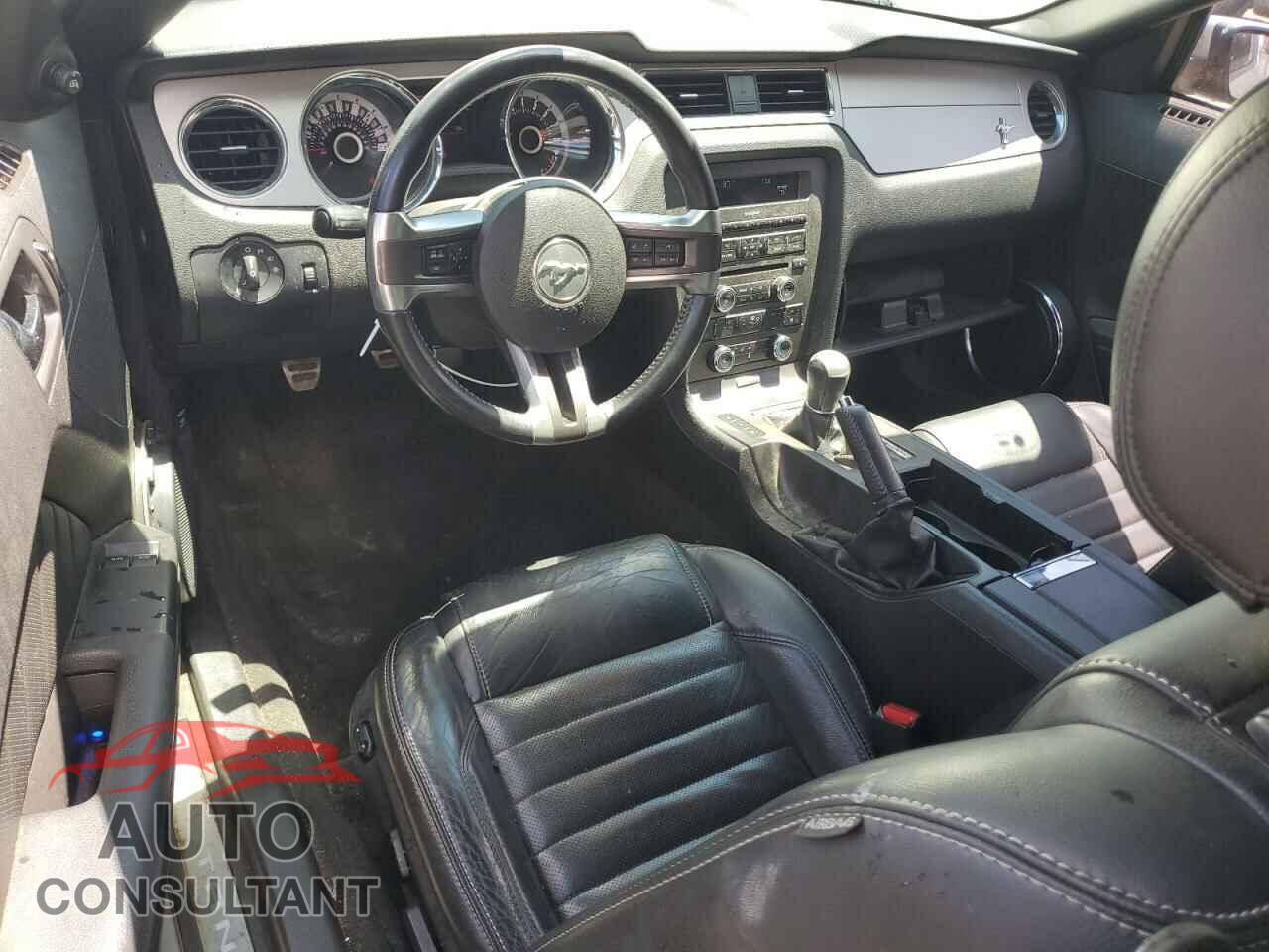 FORD MUSTANG 2013 - 1ZVBP8CF7D5256841