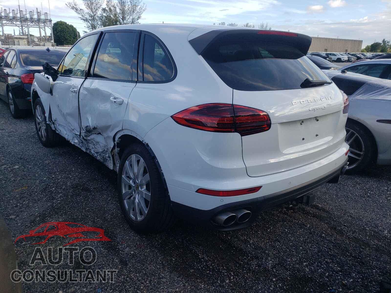 PORSCHE CAYENNE 2017 - WP1AB2A23HLA52774