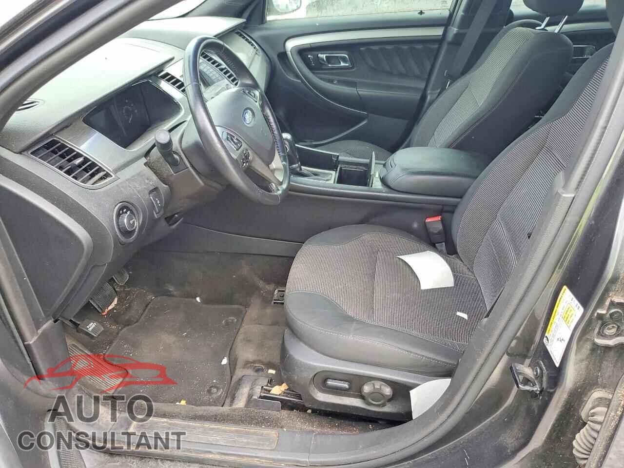 FORD TAURUS 2015 - 1FAHP2E82FG181777