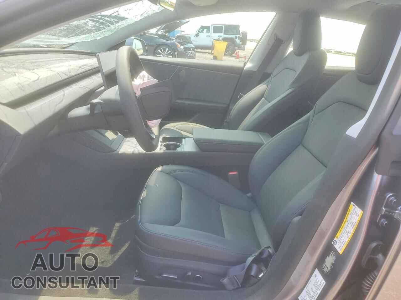 TESLA MODEL 3 2026 - 5YJ3E1EA2TF205606