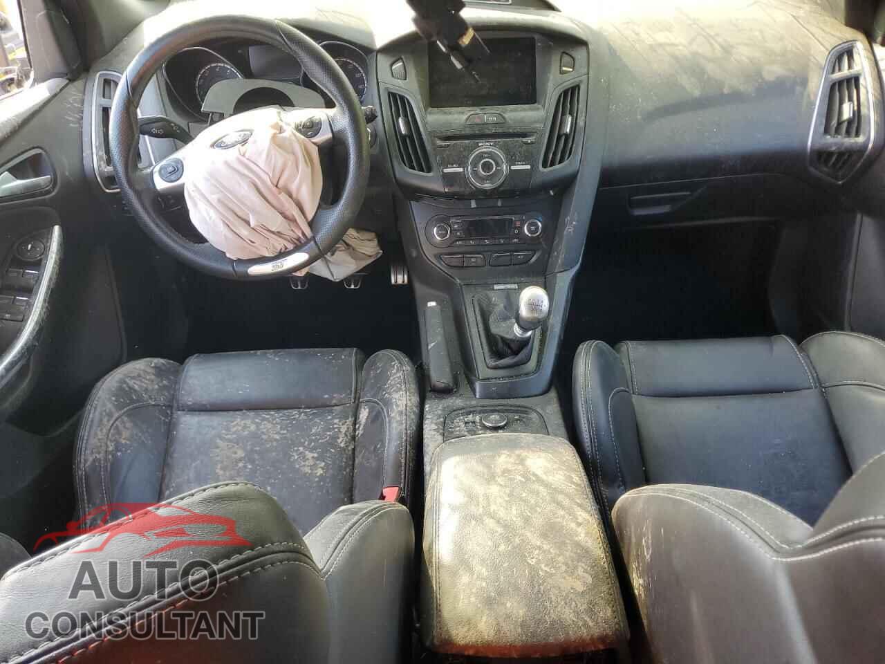 FORD FOCUS 2014 - 1FADP3L90EL450607