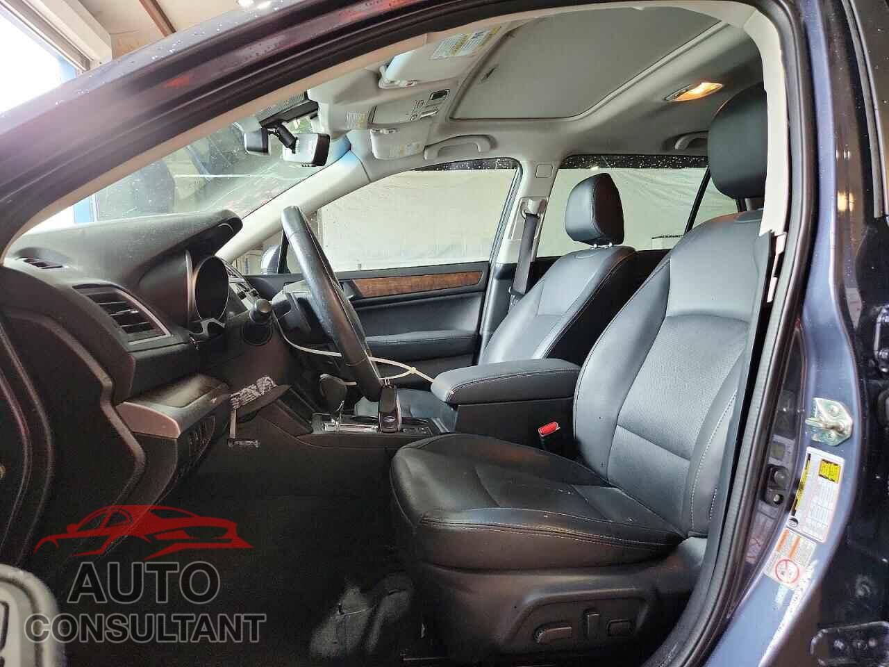 SUBARU OUTBACK 2017 - 4S4BSENC4H3301511