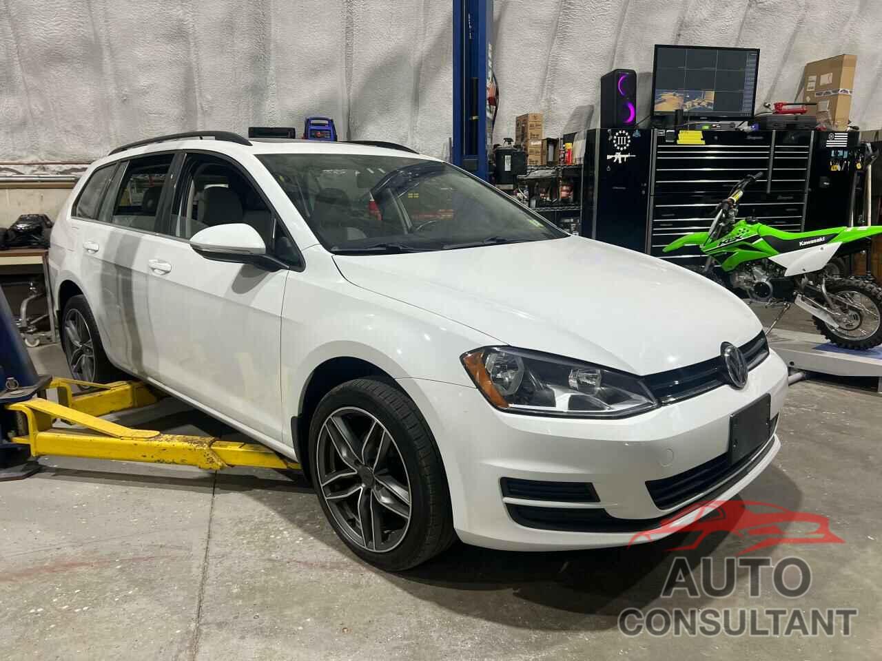 VOLKSWAGEN GOLF 2016 - 3VWC17AU8GM523159