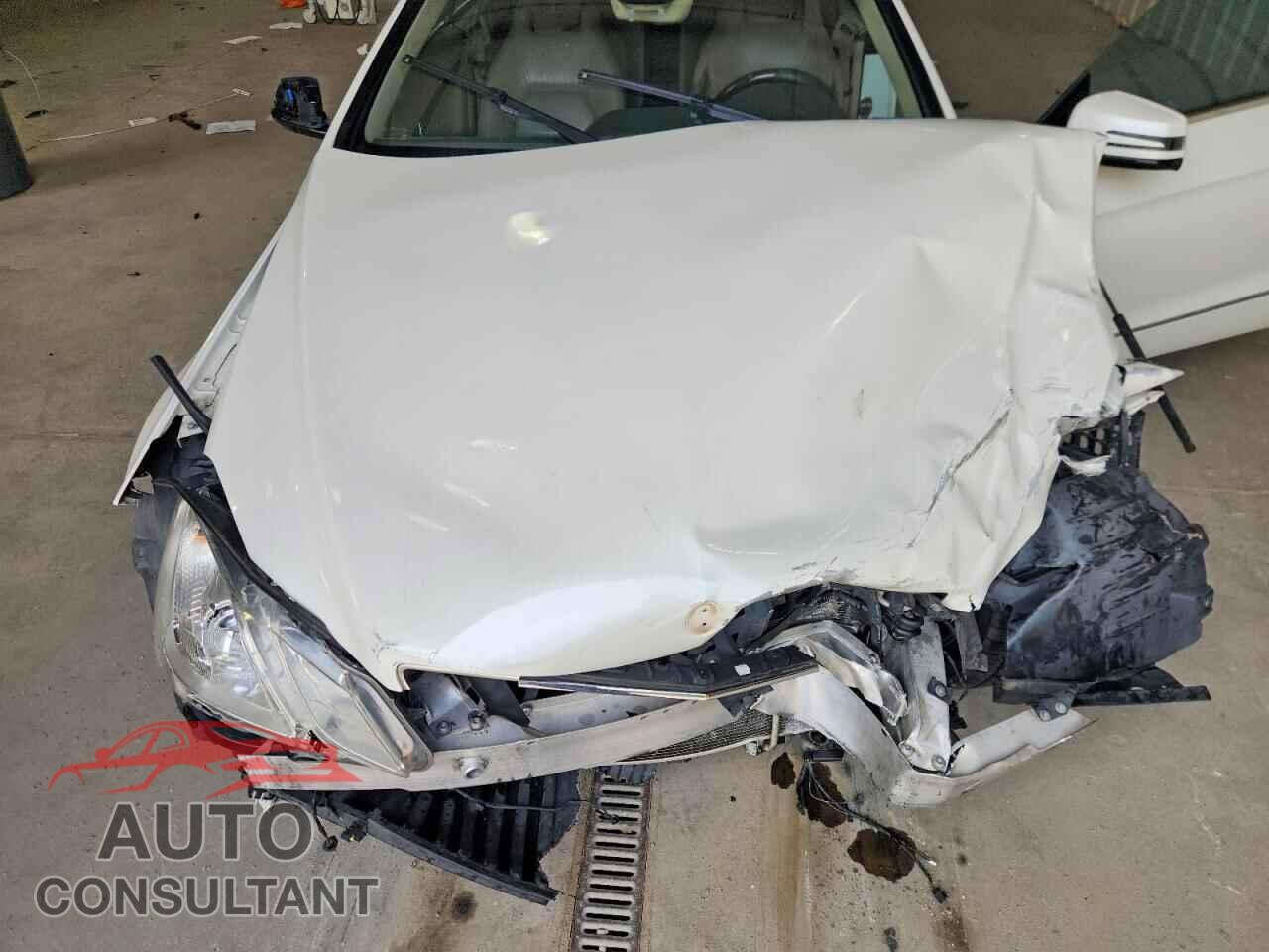 MERCEDES-BENZ E-CLASS 2011 - WDDKK5GF1BF097094