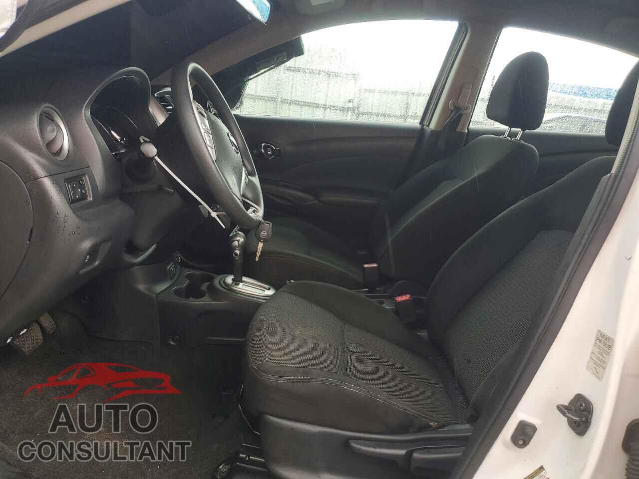 NISSAN VERSA 2019 - 3N1CN7AP3KL868683