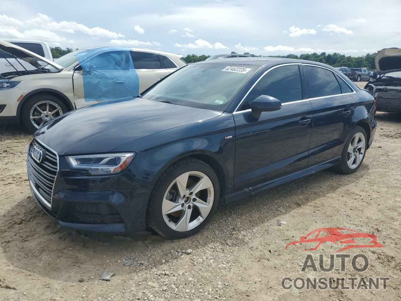 AUDI A3 2018 - WAUJ8GFF9J1066332