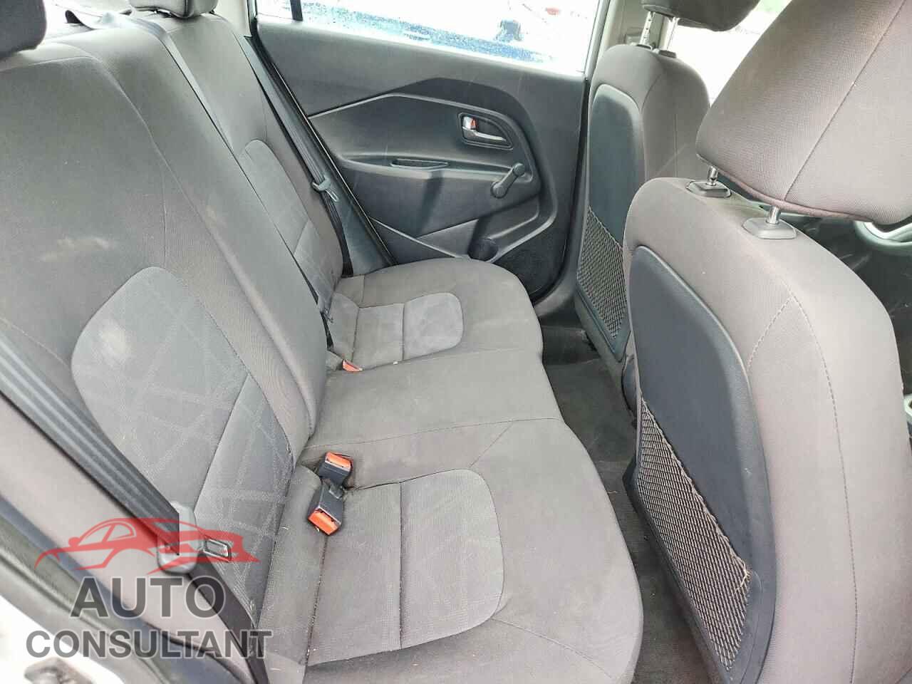 KIA RIO 2017 - KNADM4A38H6050737