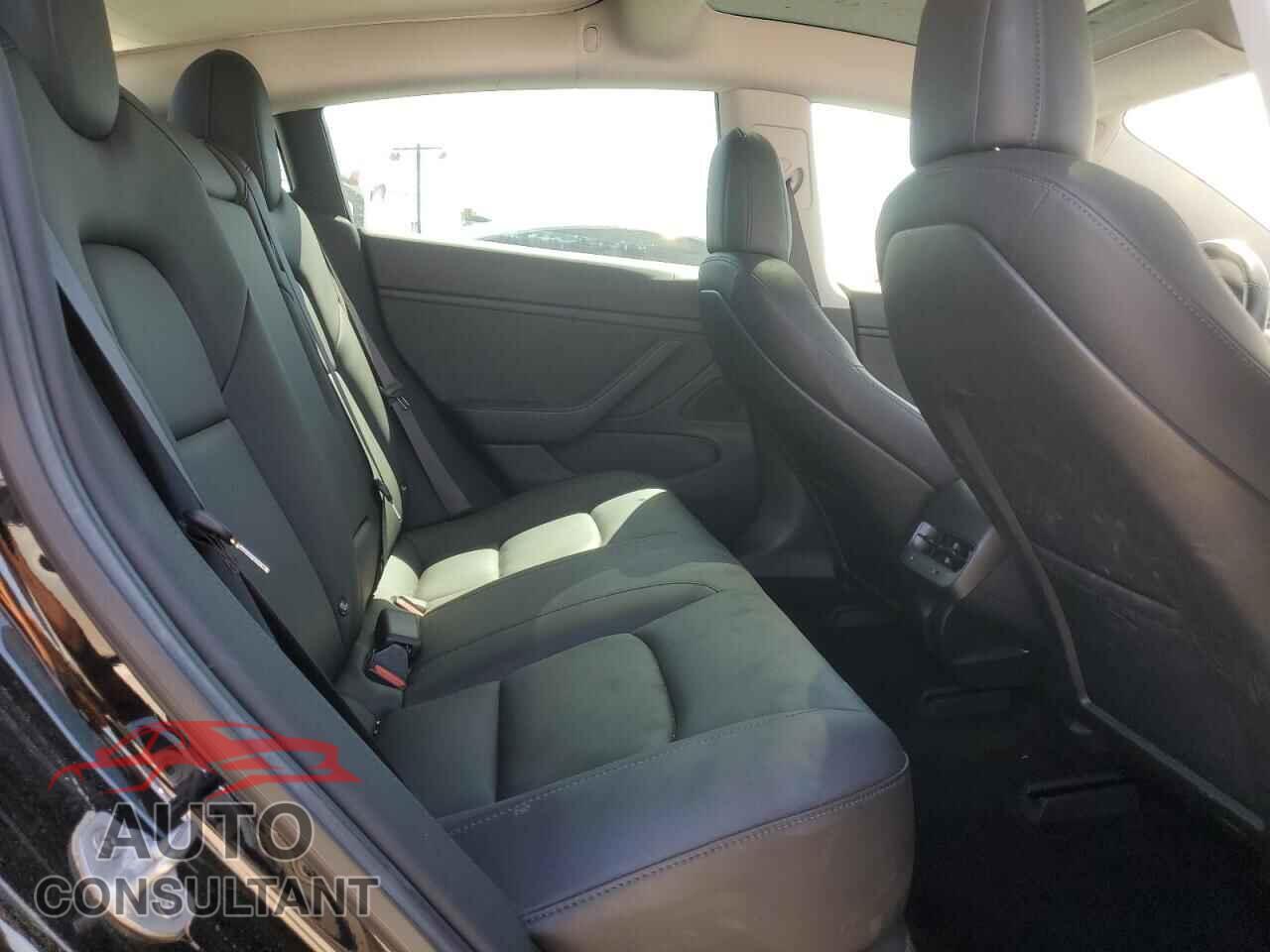 TESLA MODEL 3 2018 - 5YJ3E1EA9JF037993