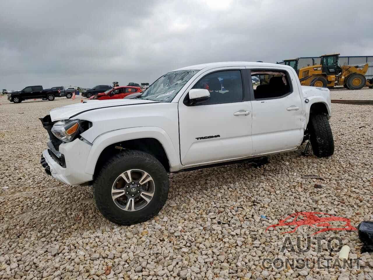 TOYOTA TACOMA 2018 - 3TMAZ5CN3JM069567