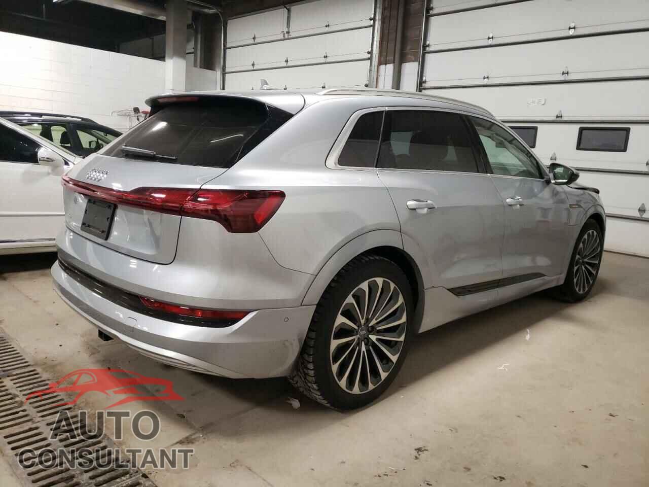 AUDI E-TRON 2019 - WA1VABGE5KB021122