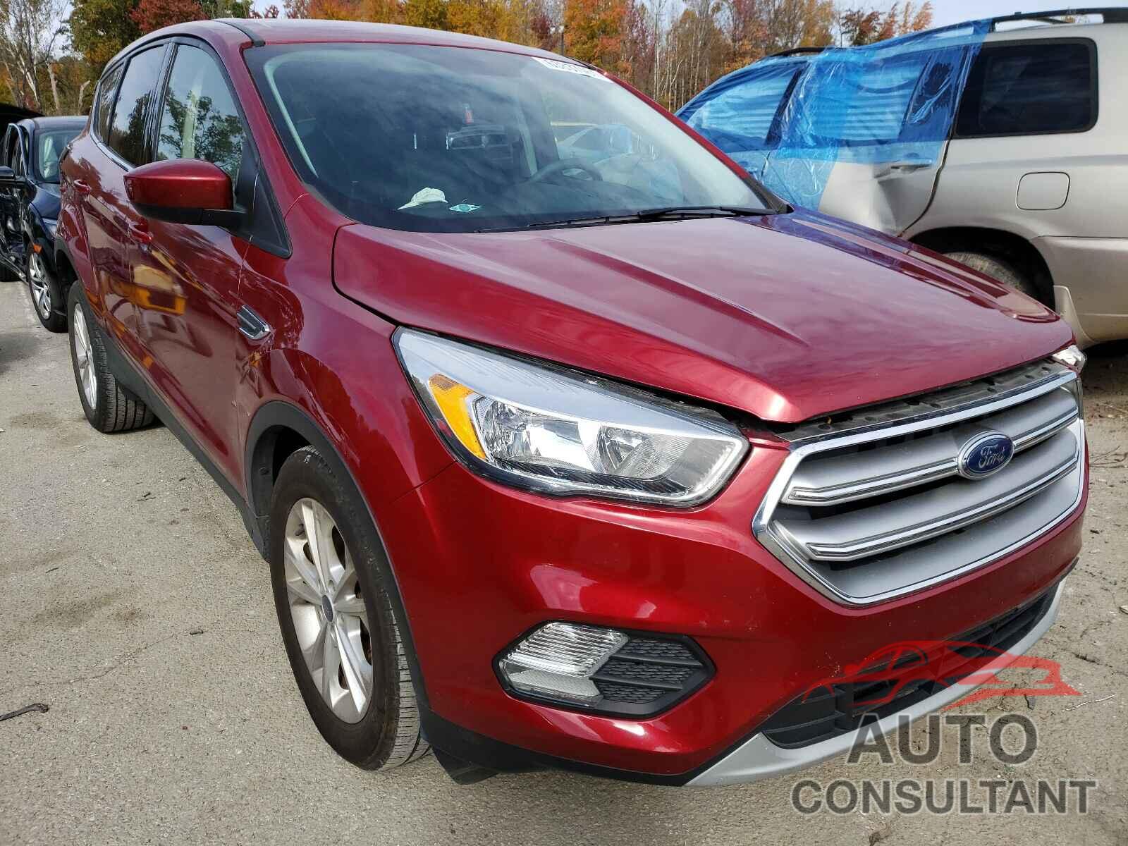 FORD ESCAPE 2017 - 1FMCU0GD6HUC46531