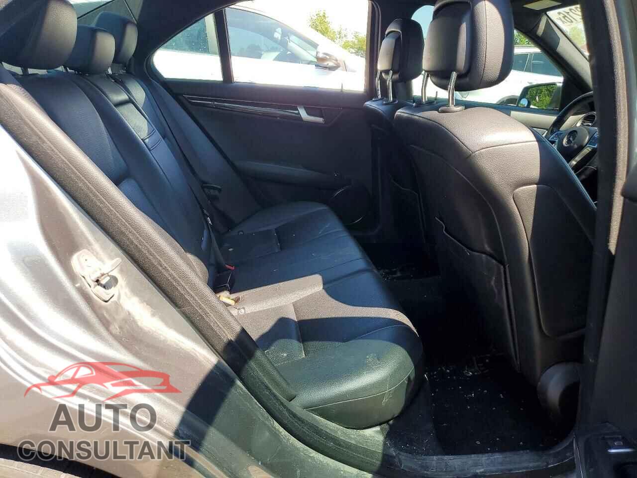 MERCEDES-BENZ C-CLASS 2012 - WDDGF8FB9CA648283