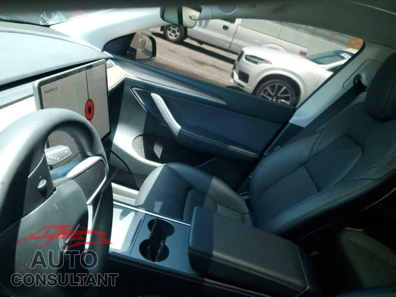 TESLA MODEL Y 2024 - 7SAYGDEE4RF190932