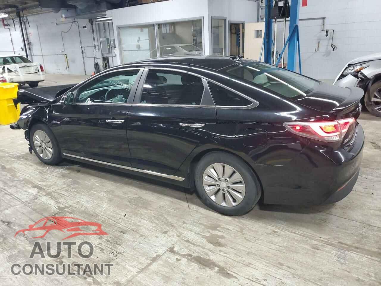 HYUNDAI SONATA 2017 - KMHE24L11HA055361