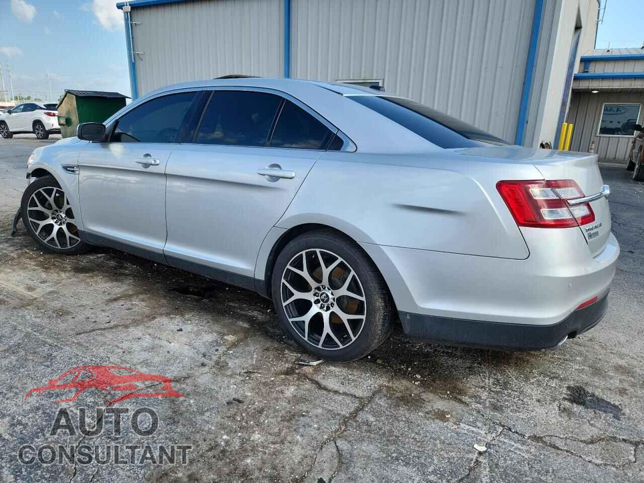 FORD TAURUS 2019 - 1FAHP2F84KG111433