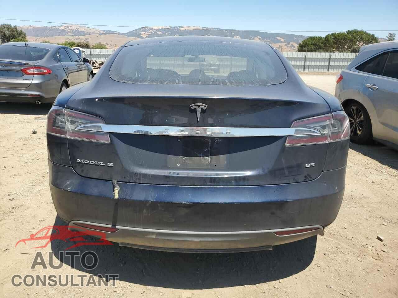 TESLA MODEL S 2013 - 5YJSA1CN2DFP09118