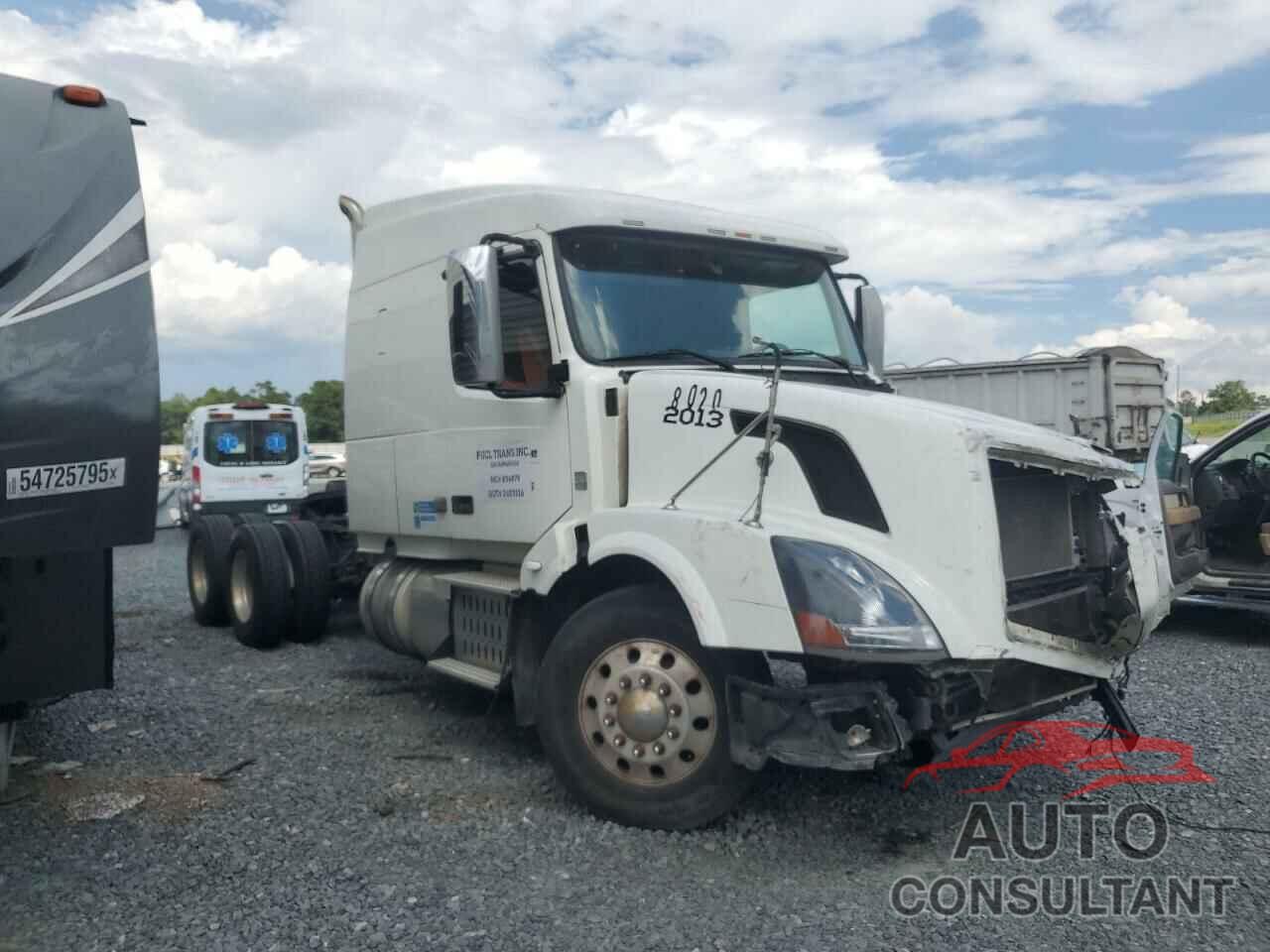 VOLVO VN 2014 - 4V4NC9EG0EN153211