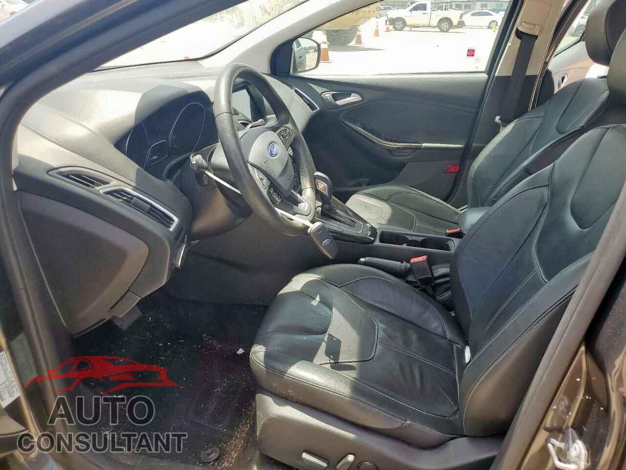 FORD FOCUS 2017 - 1FADP3J20HL253446