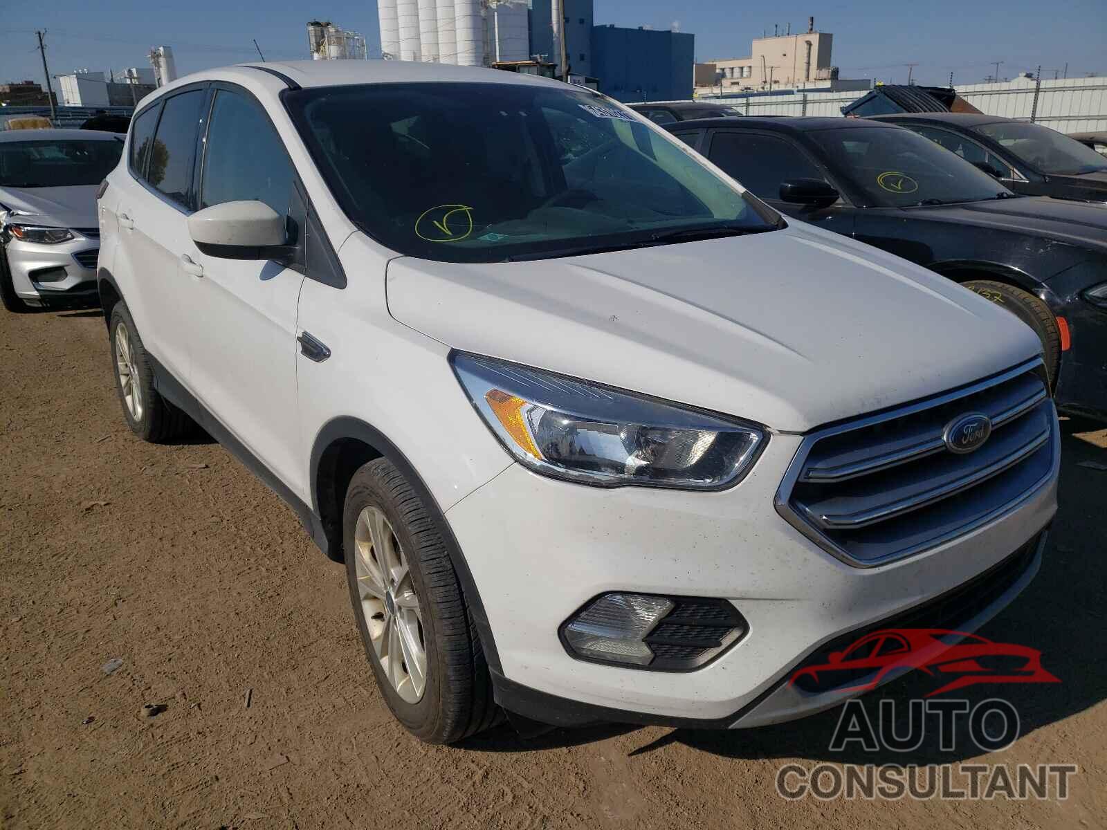 FORD ESCAPE 2017 - 1FMCU0GD9HUA15848
